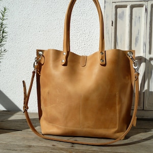 Large leather tote bag, Leather tote, Tote bag, Leather, distressed, Leather tote, Leather tote, Leather tote, Emma Frontpocket camel image 3