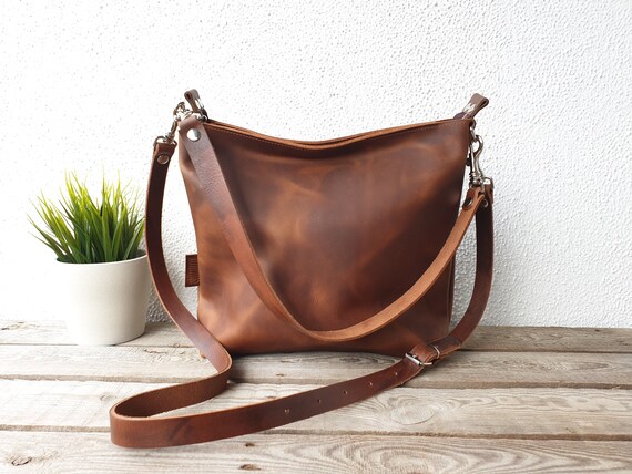 Leren schoudertas dames bruin crossbody tas middelgroot 32 cm x 28 cm schouder en crossbodyband handgemaakt in Duitsland Etsy Nederland