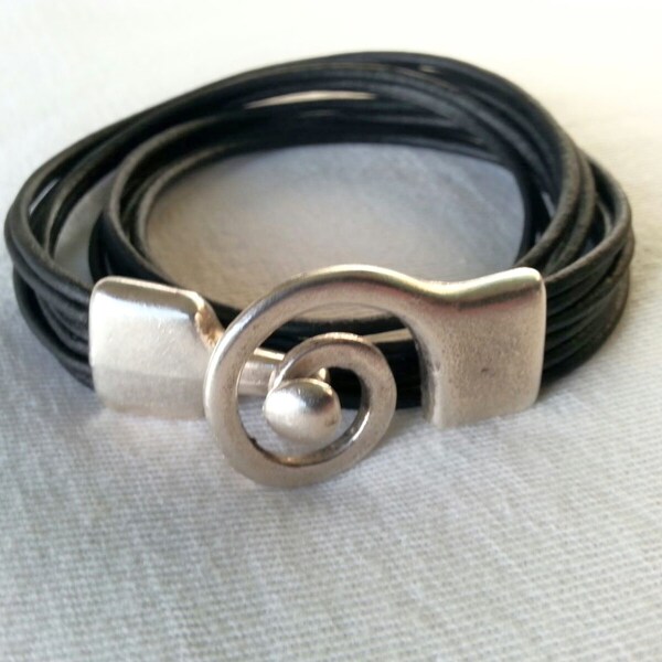 Leder Wickelarmband, Verschluss Swirl Connector Uno de 50 Style Armband, Zamak versilbert