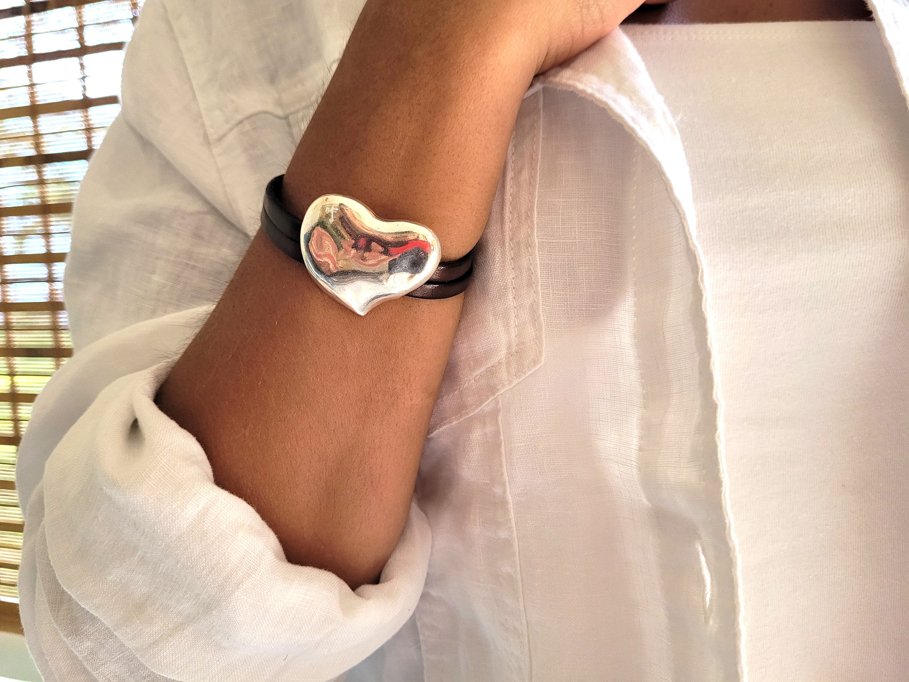 Heart Bracelet Leather Bracelet,silver Leather Heart Bracelet,women  Bracelet,magnetic Clasp - Etsy, image size:3000x2250