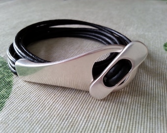 Leather Wrap Bracelet, Silver Zamak Clasp, Boho Chic