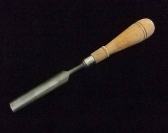 Vintage Wood Handled T. H. Witherby 3/4" Beveled Edge Gouge Chisel