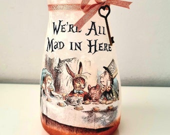 Alice in Wonderland Vase: Vintage Style Botanical Decor