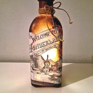 Alice in wonderland light up bottle. Drink me bottle. Alice in wonderland decor. Alice in wonderland gift. Curiosity drops