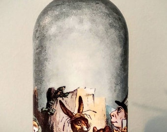 Alice in wonderland bottle. Drink me bottle. Alice in wonderland decor. Alice in wonderland gift. Mad Hatters tea party. Bottle centrpiece