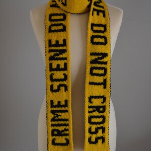 Hand Knitted Crime Scene Caution Tape zdjęcie 2