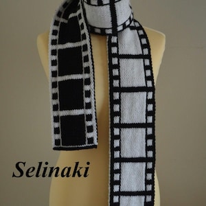 Knit Filmstrip Scarf Film Roll - Etsy Italia