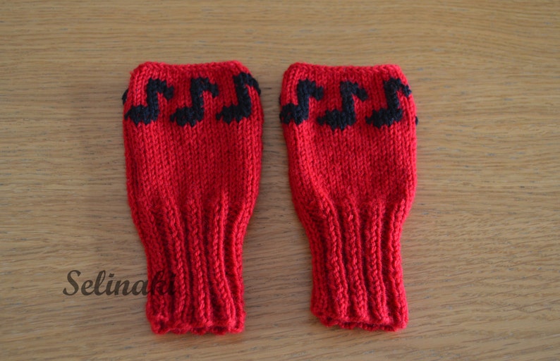 Knit Music Notes Fingerless Gloves Red Mittens Hand Wrist Warmers image 5