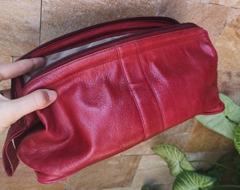 Vintage  red Leather cosmetic Bag, Distressed Vintage Authentic  bag, cosmetic bag, small red leather bag, Travel organiser, Women rganiser