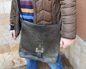 vintage Sac messager en cuir vert foncé • Sac à bandoulière pour un usage quotidien