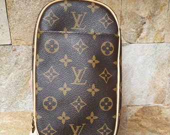 Louis Vuitton, Bags, Louis Vuitton Monogram Mini  Crossbody  Bagsmall Damage Shown