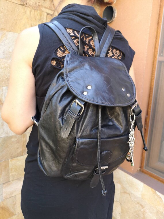 black leather backpack round flap Black Leather Backpack, Vintage Travel Bag, Student Rucksack