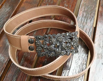 Handmade Genuine Leather belt - 1.25&quot; wide, jacketed belt, Unique Buckle, Brown Belt, Gift for hur