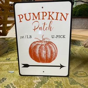 Metal Pumkin Sign