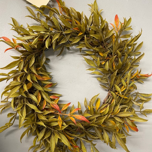 8.5 inch Faux Candle Wreath