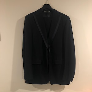 Louis Vuitton Evening Wax Flower Cut Away Jacket BLACK. Size 46