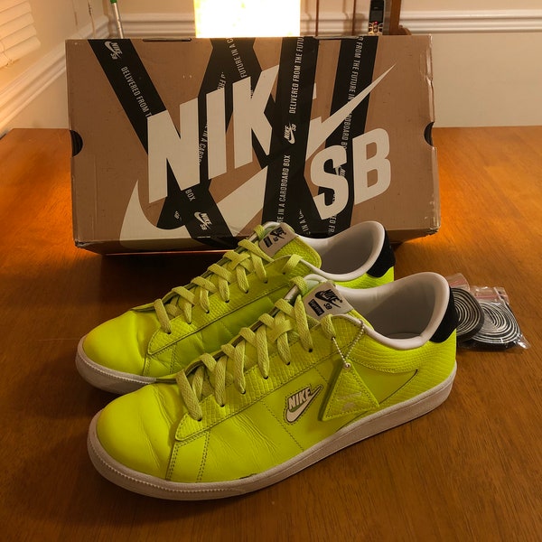 volt nike sneakers