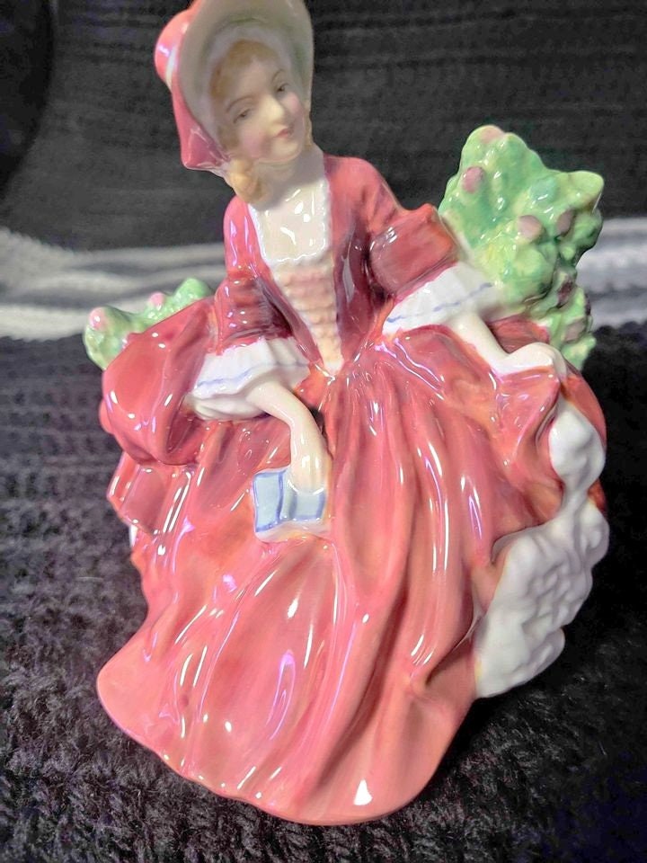 ロイヤルドルトンLydia ロイヤルドルトンLydia Vintage Royal Doulton