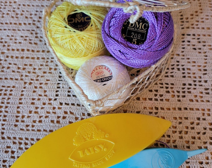 Vintage Tatsy Tatting Shuttle & Supplies/tatsy Snowflake Patterns/2 DMC