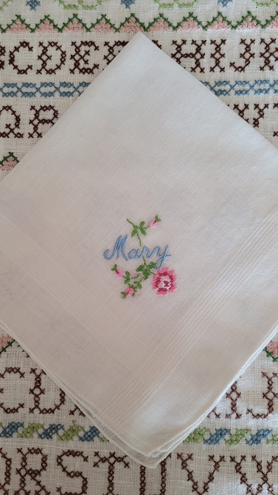 Handkerchief Rose Petit Point Embroidered Mary, De