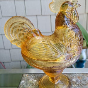 Covered Rooster Dish, Light Golden Honey Glass,  L E Smith Glass Company, Mid Century, Trinket Box, Candy Dish, Farmhouse/Cottage Decor.