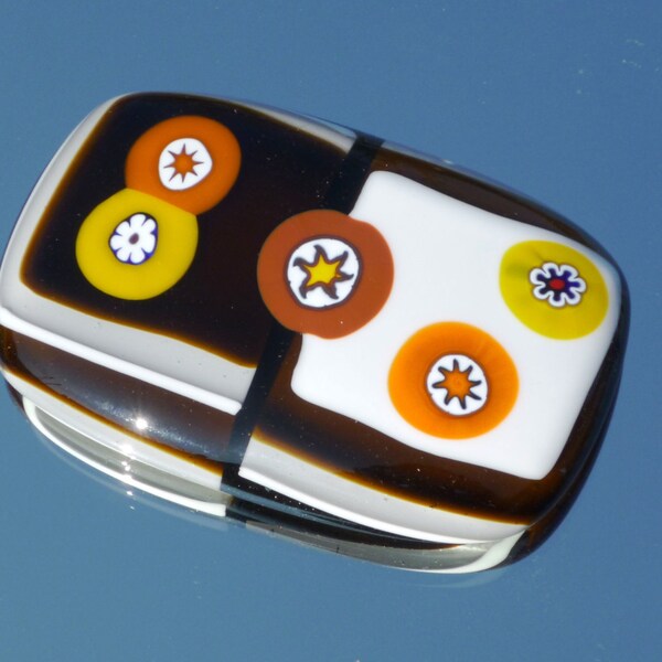 Glass paperweight (brown and white) with millefiori (Murano glass) ref. 295