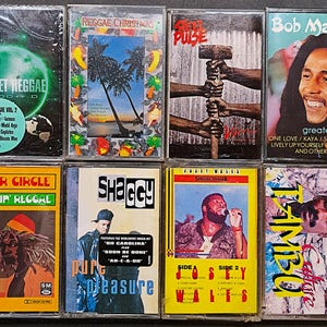 Lote de 25 fitas cassete de música reggae de vários artistas