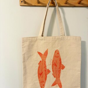 Sardine Tote Bag Summer Beach Bag Pink Fish Bag for Beach Summer Ocean Tote Canvas Beach Tote Bag Coastal Style Bag For Shopping Foodie Gift