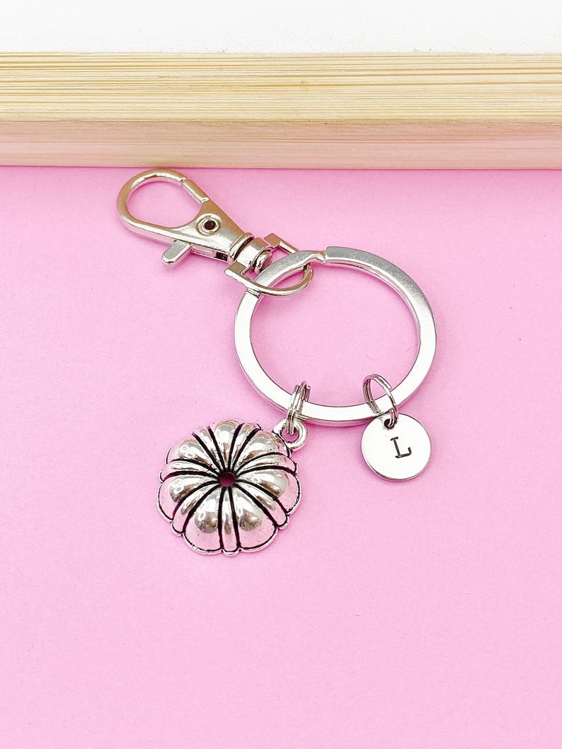 Bundt Muffin Pan Baker Keychain, Baker Gift, Bakery Shop Gift, Sister Gifts, Niece Gifts,Mom Gifts,Aunt Gifts, Personalized Gift, N3785 bild 3