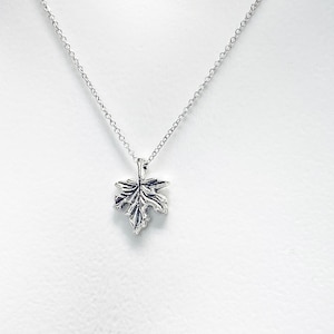 Silver Maple Leaf Necklace, Autumm Fall Gift, N727C