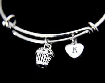 Silver Cupcake Charm Bracelet, Food Charm, Foodie Gift, Baker Charm, Baker Gift, DN219