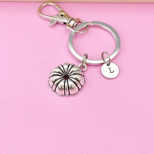 Bundt Muffin Pan Baker Keychain, Baker Gift, Bakery Shop Gift, Sister Gifts, Niece Gifts,Mom Gifts,Aunt Gifts, Personalized Gift, N3785 bild 4