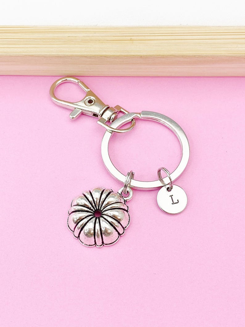 Bundt Muffin Pan Baker Keychain, Baker Gift, Bakery Shop Gift, Sister Gifts, Niece Gifts,Mom Gifts,Aunt Gifts, Personalized Gift, N3785 bild 7