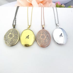Flower Locket Necklace, Keepsake Photo Frame Charm, D322