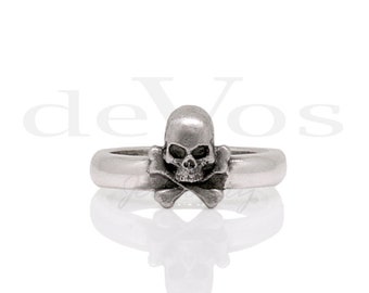 Skull Ring - Skull and Bones - Jolly Roger Ring