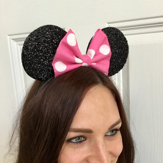 SERENA'S 2 Cerchietti Con Orecchie Di Minnie E Fiocco Rosso A Pois - Accessorio Per Travestimenti, Feste A Tema Disney, Halloween E Compleanni, Per Adulti E Bambini