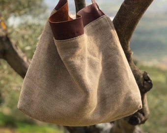 Bolso de lino combinado con piel natural de plena flor, te encantará su estilo desenfadado y sencillo