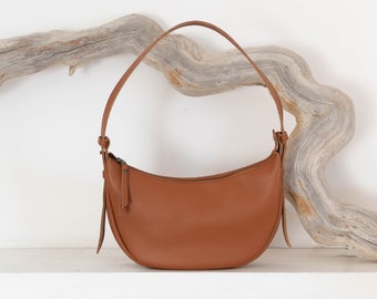 Shoulder Leather bag. MOON