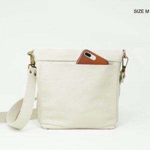 Available in 16 colors Leather Crossbody Bag. Handcrafted. UN zdjęcie 4