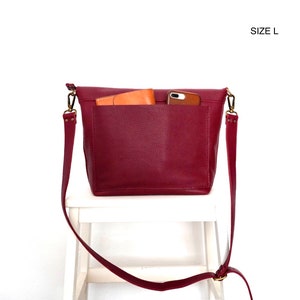 Available in 16 colors Leather Crossbody Bag. Handcrafted. UN Original. image 4