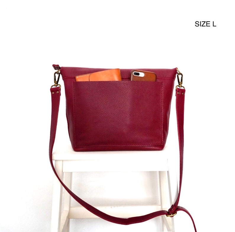 Available in 16 colors Leather Crossbody Bag. Handcrafted. UN Original. image 4