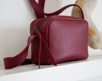 Leather Crossbody Bag. Handcrafted. MERY