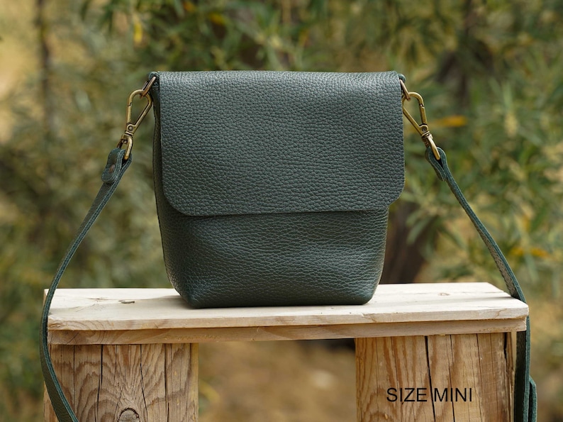 Available in 16 colors Leather Crossbody Bag. Handcrafted. UN zdjęcie 3