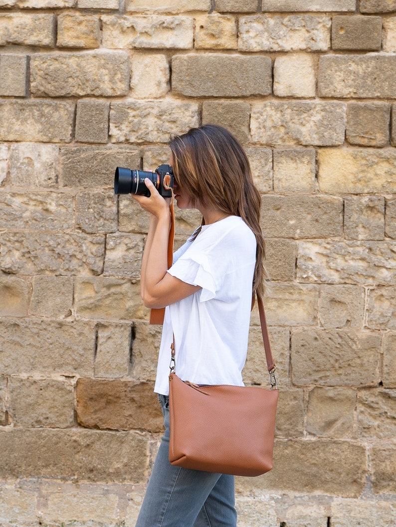 Sac à bandoulière en cuir, vous pouvez désormais ajouter une petite bandoulière à votre sac à bandoulière pour le porter à l'épaule Fermeture éclair YKK, porte-monnaie en cuir, version bêta image 2