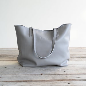 leather tote bag full grain leather tote bag personalized gifts, available in 6 colors! Cloud Oslo.