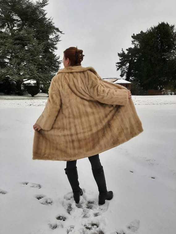 Small (UK8-10) Blonde Mink Fur Coat. Warm Winter … - image 1