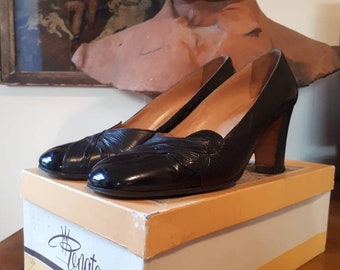 Renata Black Leather and Patent Leather High Heel Shoes UK 5 EU 38.  Vintage In The Box.