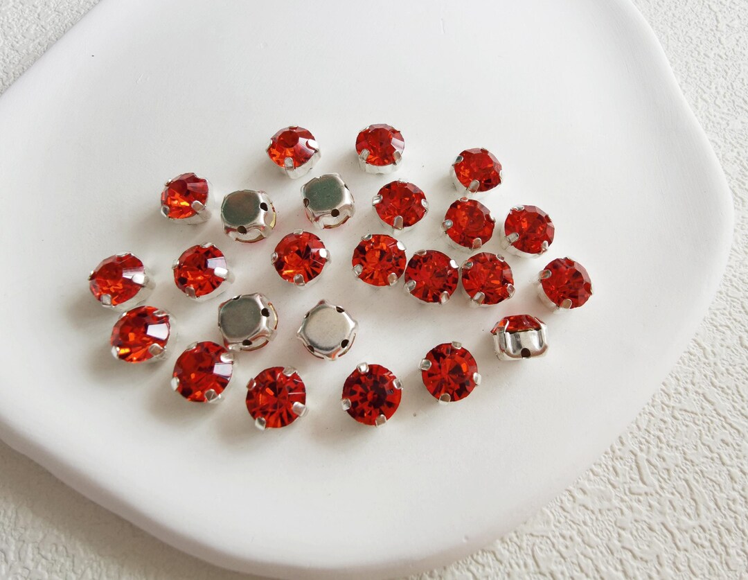 8mm Light Siam Sew on Chatons Rhinestones Champagne Red 8mm in Gold ...