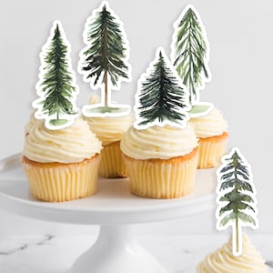 Decorazioni per cupcake a forma di albero - Cibo per la festa del primo compleanno a forma di foresta di pini sempreverdi stampabile - Festa a tema Outdoor Adventure Happy Camper - 0140