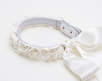 Wedding Dog collar,Tiny Wedding flower collar with pearls,Beautiful white flower dog collar ,Sparkling pearl Dog Collar